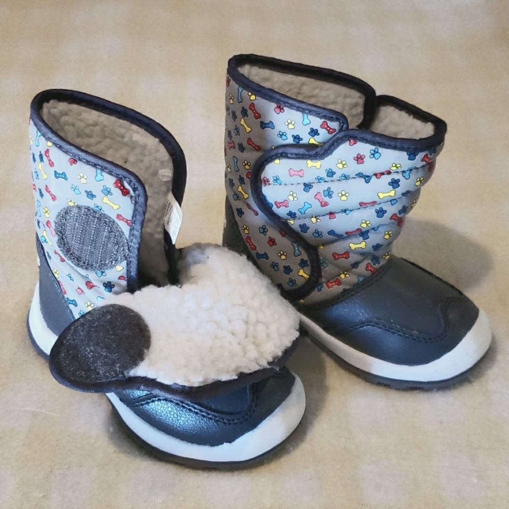 Paw Patrol Boots, Size 6 Toddler